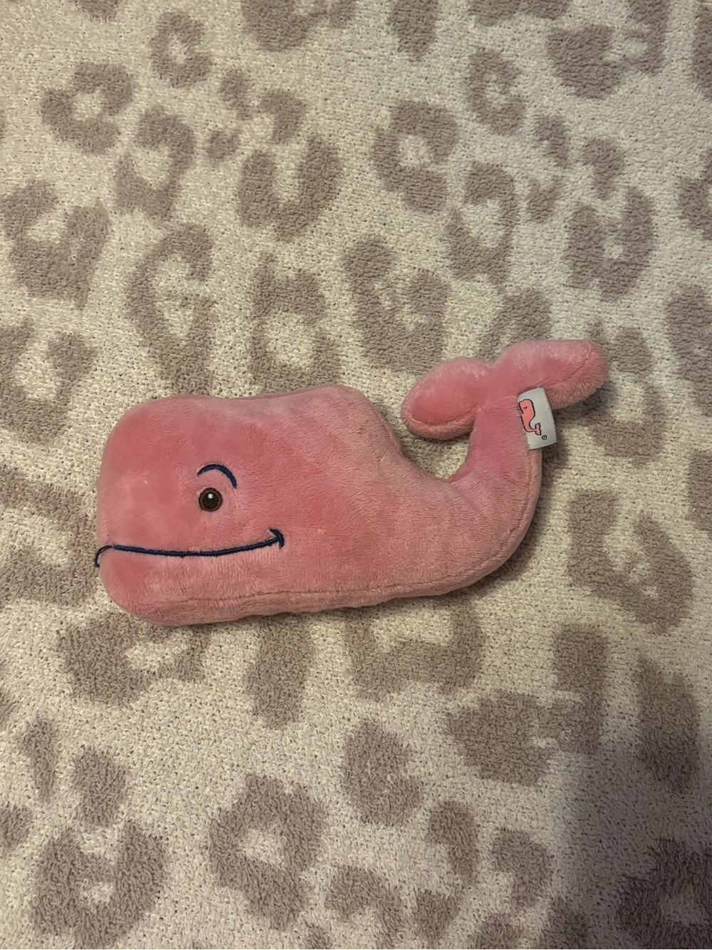 Vineyard Vines stuffed beanie whale plush